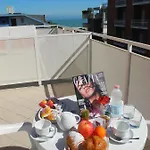 Tritone Hotel