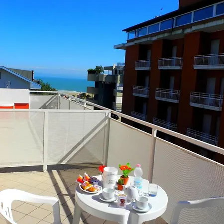 Tritone Hotel 3*