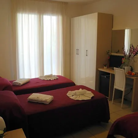 Tritone Szálloda 3*